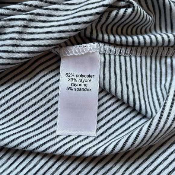 Maurices Black & White Be You Striped V-neck Graphic Tee Small Women’s - Picture 10 of 11